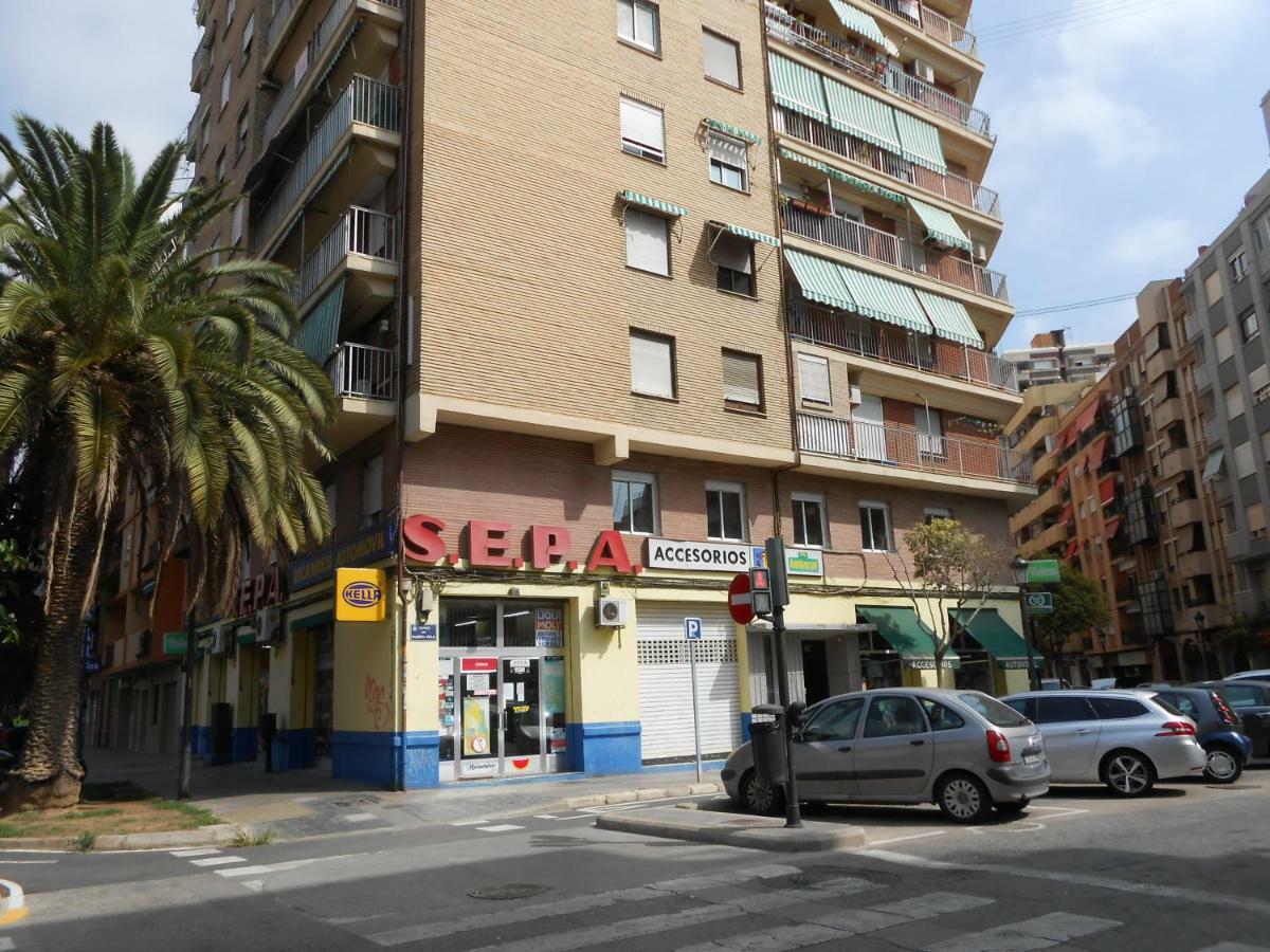 Apartment in Valencia Buitenkant foto